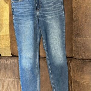 Old Navy Women's Skinny Jeans in Blue